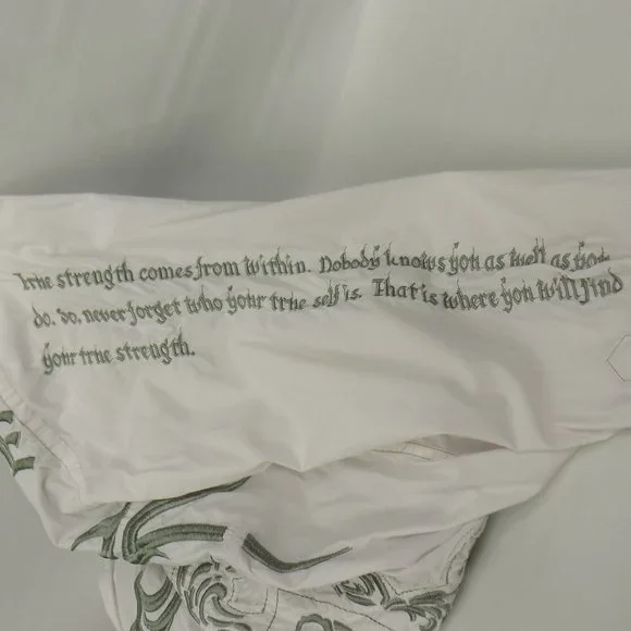 Roar Men's Embroidered Crest Design Button Front Collared Shirt Size Small - Picture 7 of 11